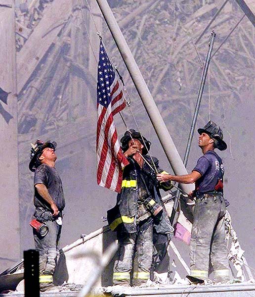 g255556_u96787_firemen-flag-091201.jpg