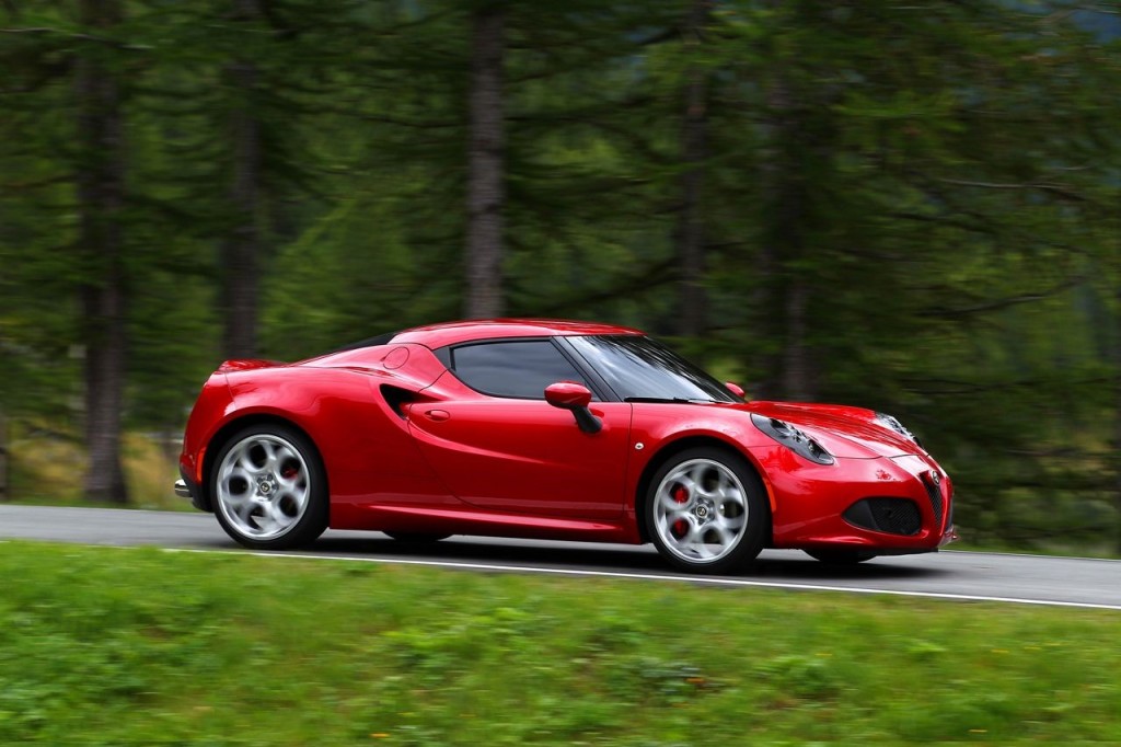 2014-alfa-romeo-4c_100440544_l.jpg