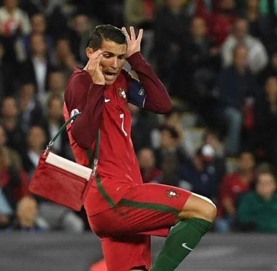 z20272410Q,Cristiano-Ronaldo-znowu-padl-ofiara-internautow.jpg