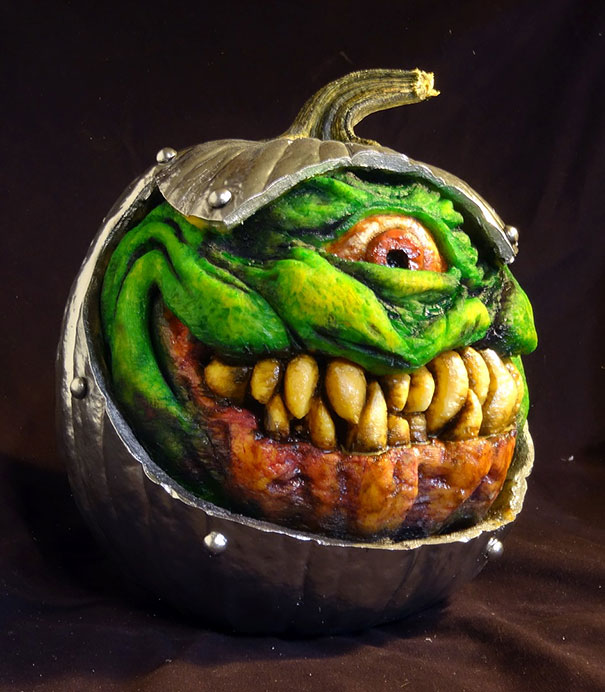 creepy-pumpkin-carvings-jon-neill-11.jpg